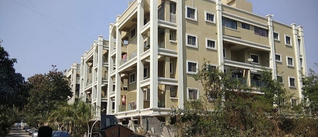 Available 2 BHK for Rent | Camlot Society, Viman Nagar, Pune