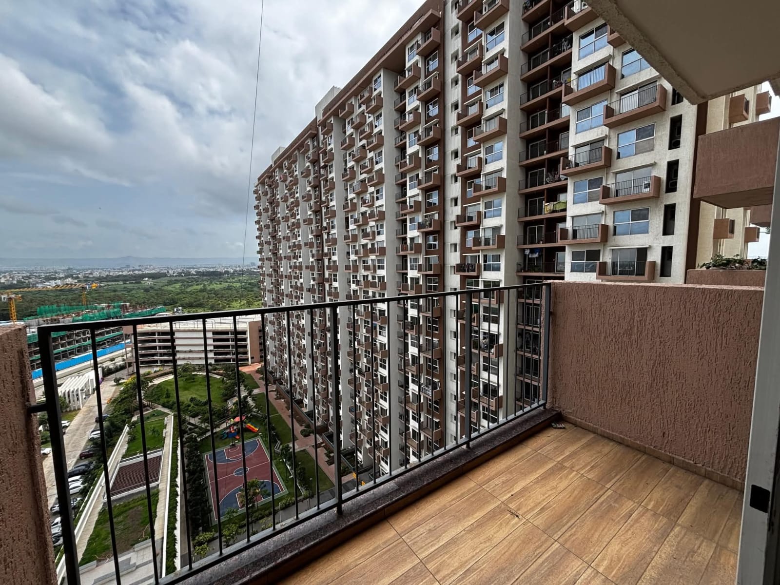 AVAILABLE 2BHK FOR RENT IN GODREJ BOULEVARD, KHARADI – PUNE