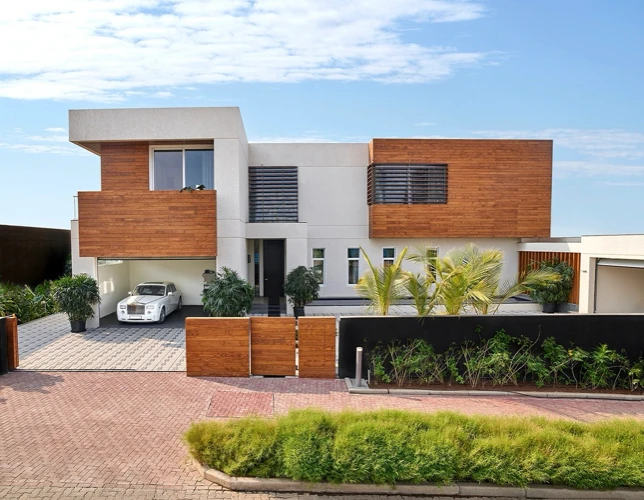 Available Ultra-Luxury 4 BHK Villa with Servant Room for Sale | Panchshil Yoo Villas, Kharadi, Pune