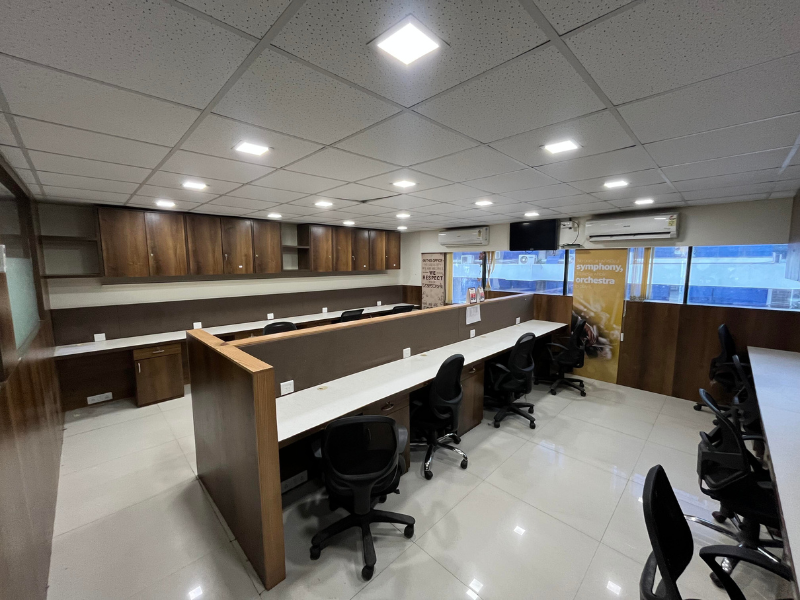 Available 1350 Sqft Furnished Office Space For Rent Near Wadia College, Boat Club Road - Pune