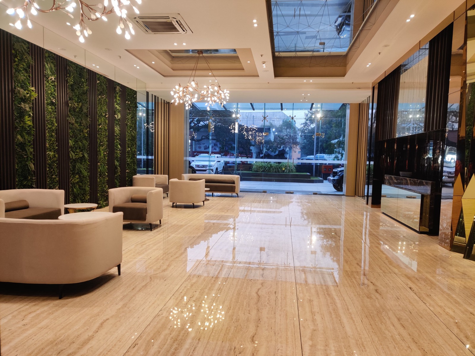 Available Affordable Office Space 850 Sq.ft For Rent Near Vijay Sales, Camp – Pune