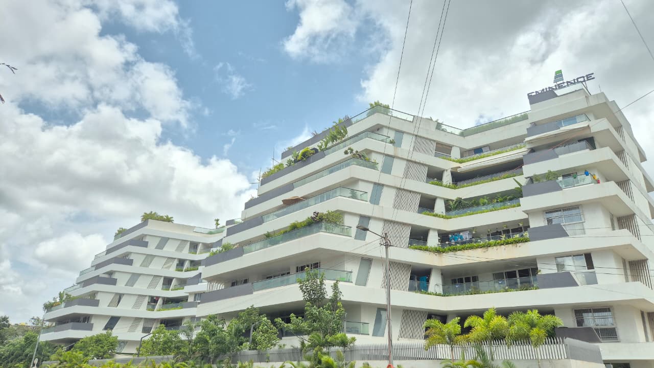 Available Luxury 4 BHK Garden Apartment for Rent | Naiknavare Eminence, Viman Nagar, Pune